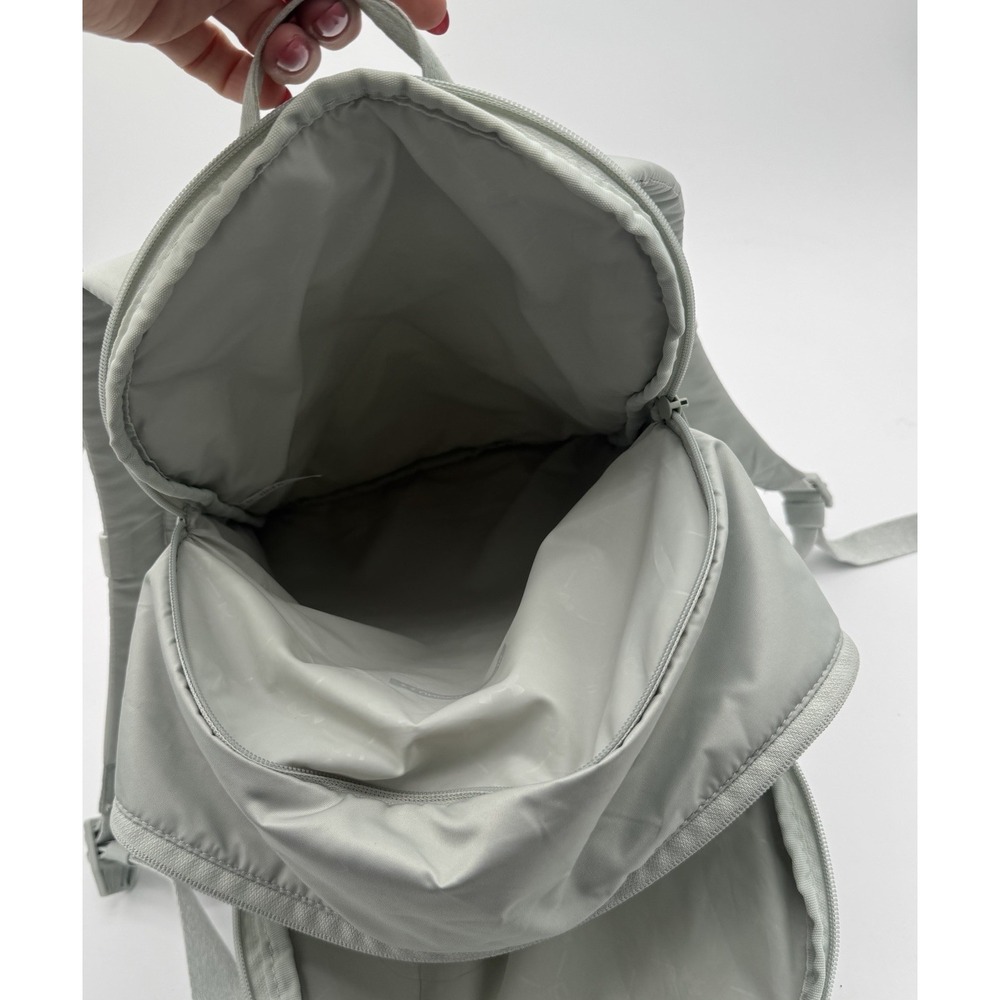 Under Armour Studio Campus Backpack UA Storm 15 Laptop Water Resistant - Picture 16 of 16